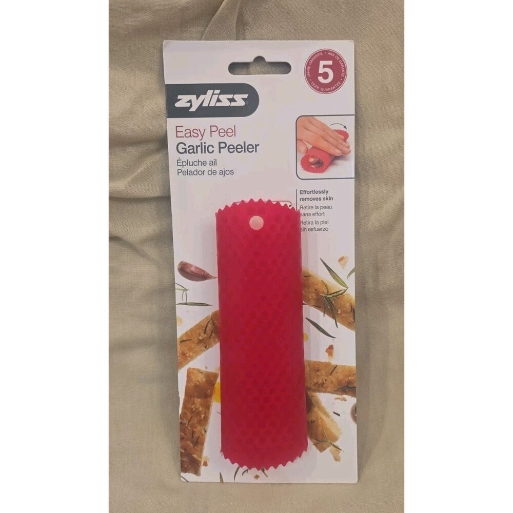 ZYLISS® Easy Peel Red Silicone Garlic Peeler 5.5" - New in Package